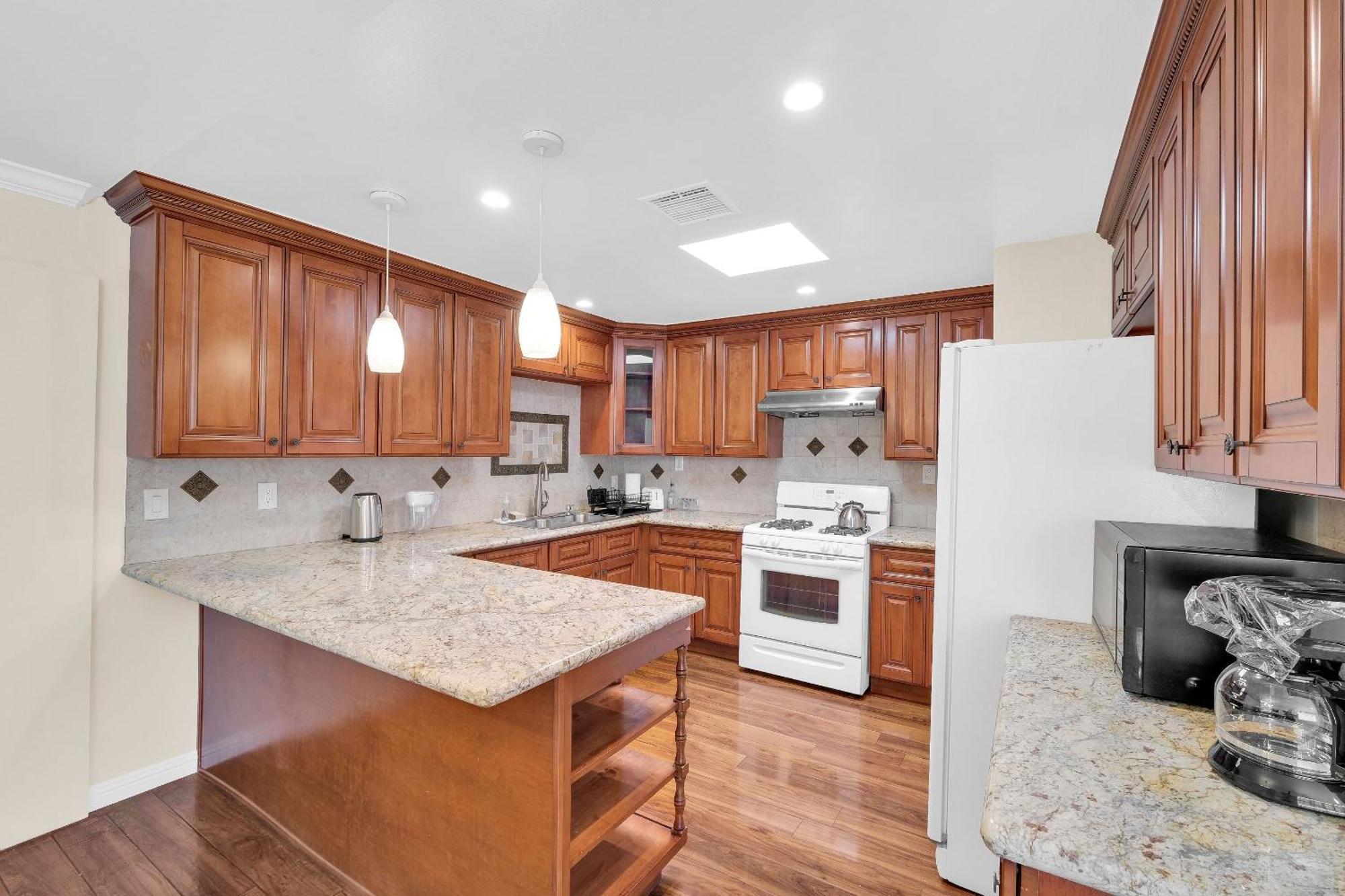 Easy Access To Everywhere West Covina Exterior photo